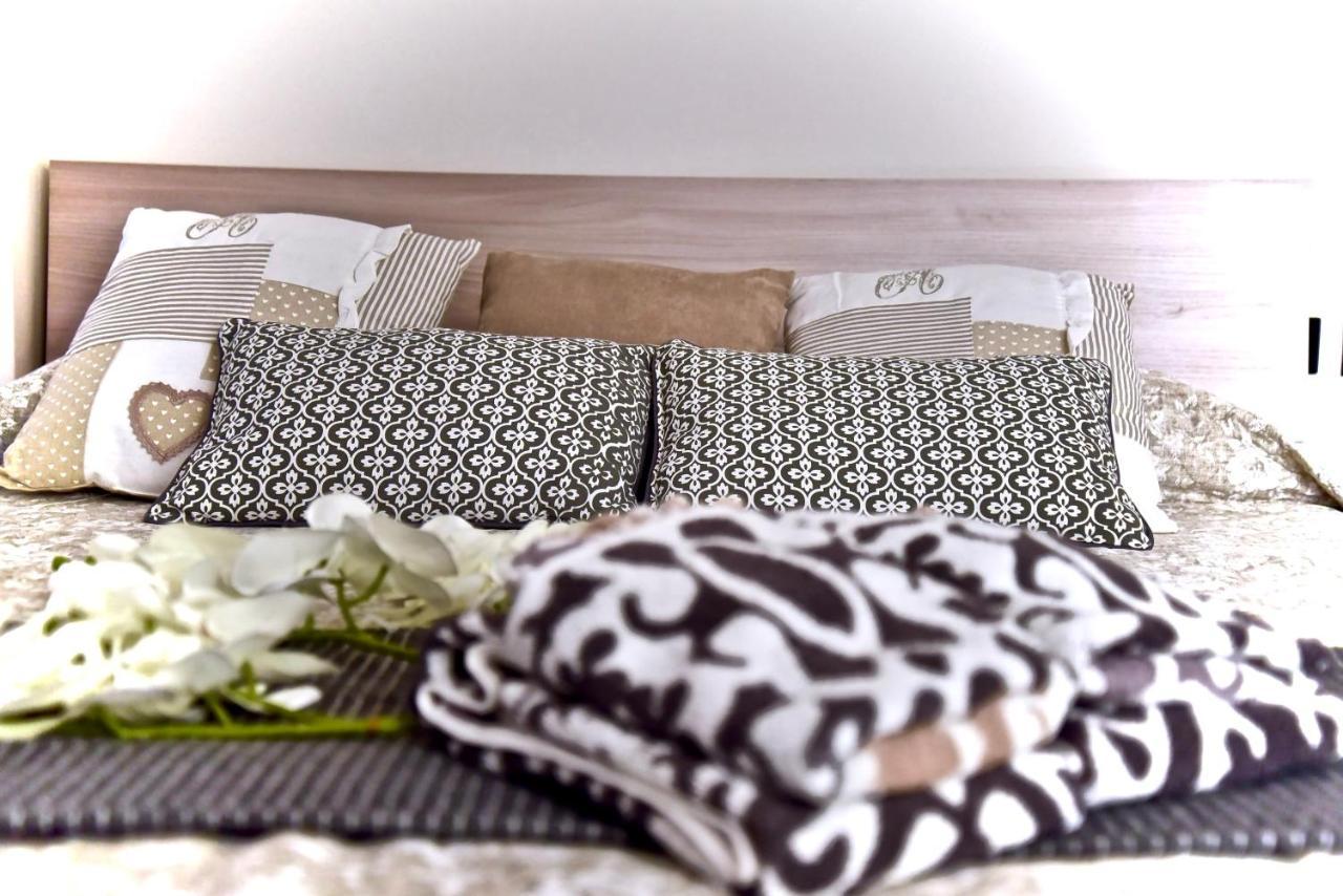 Modern Apartment Halfway Between Milan And Como Cogliate Екстер'єр фото